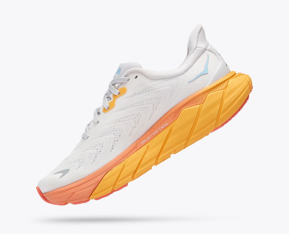  Women's HOKA Arahi 6-1123195-NCBDB